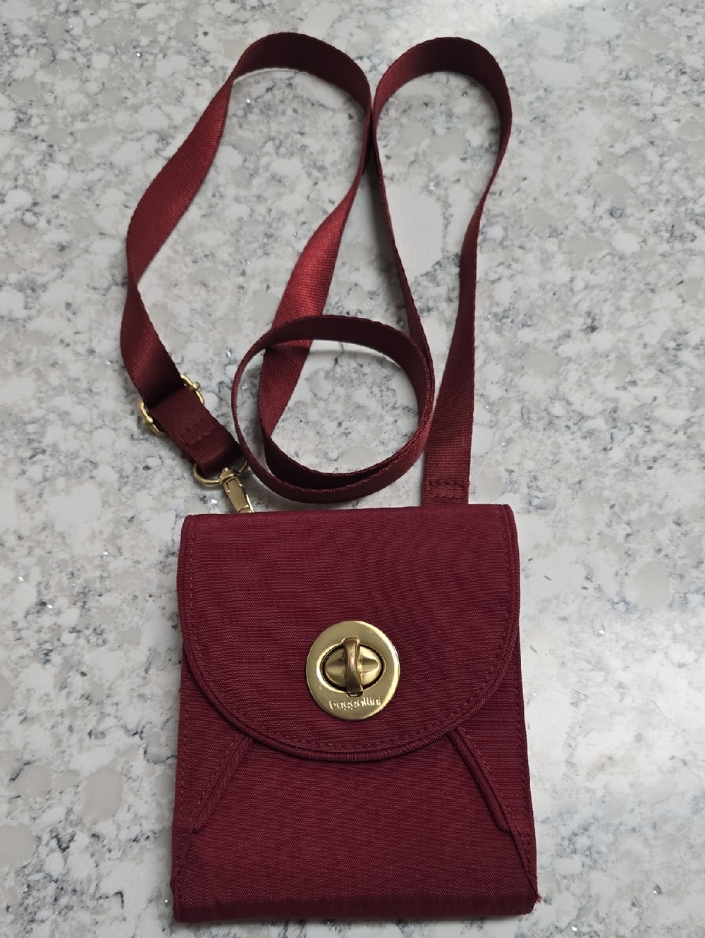 BAGGALLINI-Small Crossbody Bag - Burgundy with Gold Turnlock